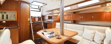 Yachtcharter c yacht_1050_salon_2_b