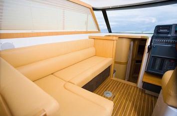 Yachtcharter Moraga 10.40 2Cab:1WC Salon