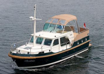 Yachtcharter Linssen TNCS 32 AC 2Cab:2WC Bug:SEite