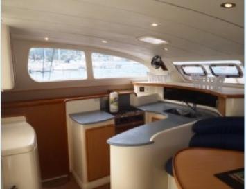 Yachtcharter Leopard 4200 (4Cab:4WC) Pantry