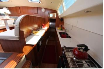 Yachtcharter gemini legacy 35 2Cab 2WC Pantry