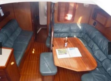 Yachtcharter Hunter 420 (2Cab:2WC) Salon