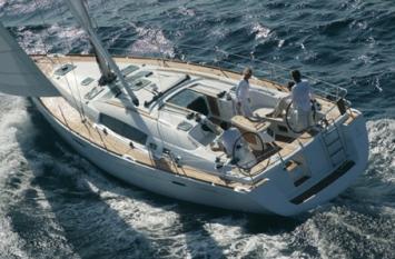 Yachtcharter Oceanis 47 (4Cab:3WC) Deck:Seite