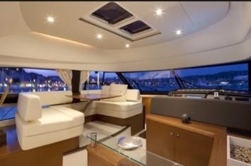 Yachtcharter Prestige 500 (3+1Cab 2+1WC) Salon