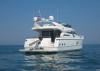 Yachtcharter VZ 64 FLY  4Cab:4WC  Heck