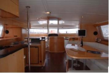 Yachtcharter Cumberland 44 (3+1Cab:3+1WC) Salon