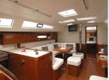 Yachtcharter Oceanis 50 (5Cab:3WC) Salon