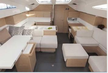 Yachtcharter Elan 494 Impression (5Cab:2WC) Salon