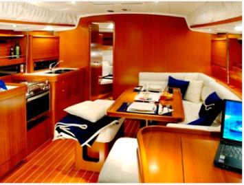 Yachtcharter Grand Soleil 40 Race (3Cab:2WC) Salon:Pantry
