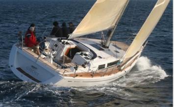 Yachtcharter Grand Soleil 40 Race (3Cab:2WC) Heck