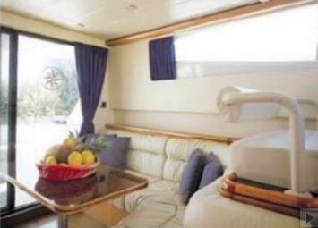 Yachtcharter Raffaelli 42 Salon