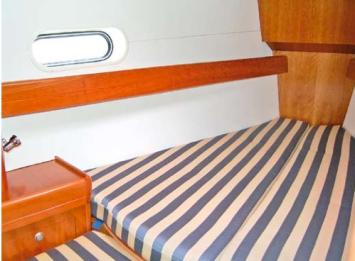 Yachtcharter Allures 40 (2Cab:1WC) Kabine