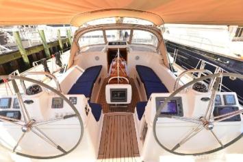 Yachtcharter Oyster 62 (3Cab/3WC) Cockpit