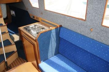 Yachtcharter RiverBoat26_salon