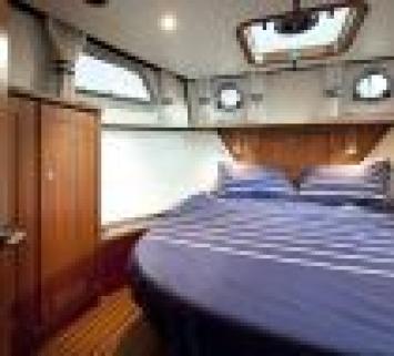 Yachtcharter Linssen TNSC 28 Sedan Kabine