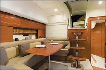 Yachtcharter Prestige 42 Fly Salon 3 Cab 2 WC