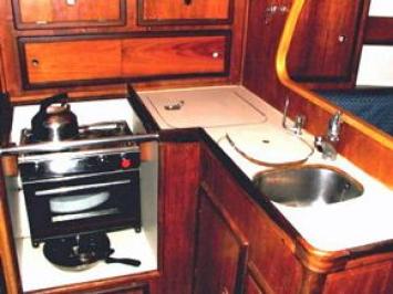 Yachtcharter Apollo 12 /3Cab/1WC) Pantry