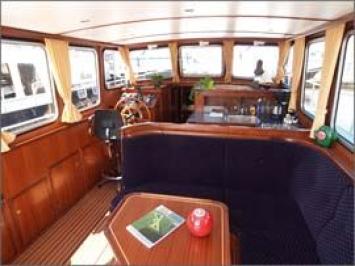 Yachtcharter Simmerskip 1200 OK (3Cab/3WC) Salon