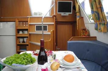 Yachtcharter Tarpon 37 Duo Prestige Salon