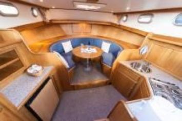 Yachtcharter Gruno 33 Classic Pantry