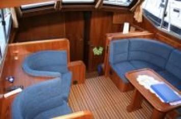 Yachtcharter De Drait 38 Advantage (2Cab/2WC) Salon