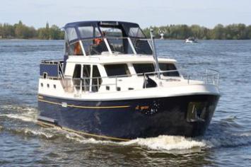 Yachtcharter Euroline 108 (1cab/1WC) Bug