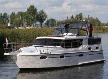 Yachtcharter Rhapsody (3Cab/2WC) Seitenansicht