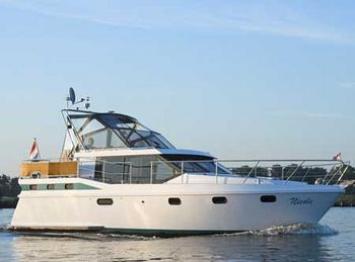 Yachtcharter Vri Jon 35 (2Cab/2WC) Seitenansicht