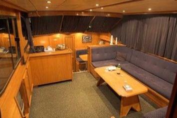 Yachtcharter Vri Jon Aqua Cosmos (4Cab/2WC) Salon