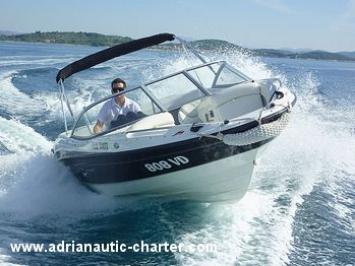 Yachtcharter Bayliner 215 Sport Bowrider Bug