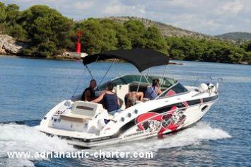 Yachtcharter Chaparral 225 SSI Cuddy Heck