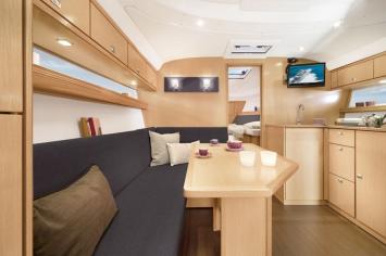 Yachtcharter Bavaria 35 sport 2cab pantry