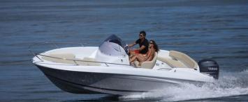Yachtcharter beneteau flyer 650 open