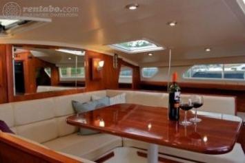 Yachtcharter Gemini 105Mc (1+2Cab/1WC) Salon1