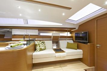 Yachtcharter  Jeanneau 57 (3+1Cab/3+1WC) Salon