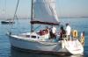 Yachtcharter Delphia 29 (2Cab/1WC) Seite/Heck