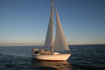 Yachtcharter Jaguar 27 (1Cab/1WC) Seite