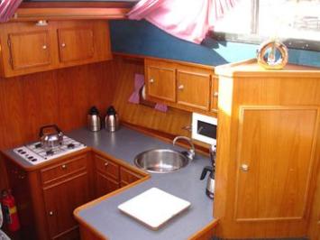 Yachtcharter Vri Jon Vrijon 1320 (4Cab/2WC) Pantry