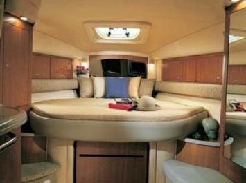 Yachtcharter Sea Ray 375 Sundancer (2Cab/1WC) Kabinebcc
