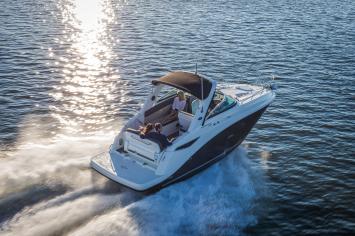 Yachtcharter  	Sea Ray 260 Sundancer Heck/Seite