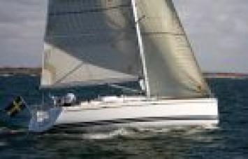 Yachtcharter  	Arcona 430 (3Cab/2WC) Seitenansicht