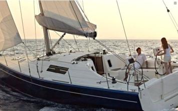 Yachtcharter Azuree 40_3Cab