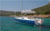 Yachtcharter Azuree 40_3cab Seite/heck