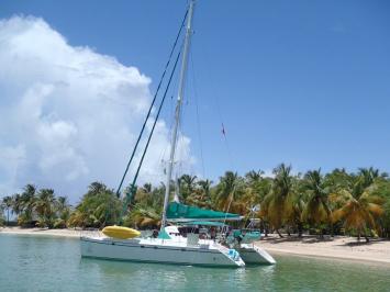 Yachtcharter Prestige 45 (4Cab/3WC) Seitenansicht