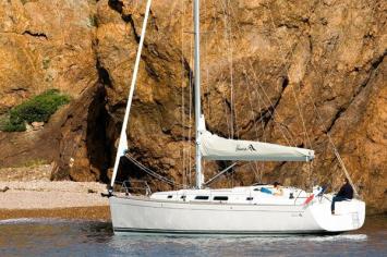 Yachtcharter Hanse 43 (3cab/2wc) Seitenansicht