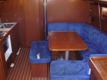 Yachtcharter Dufour 385 Grand Large (3Cab/1WC) Salon