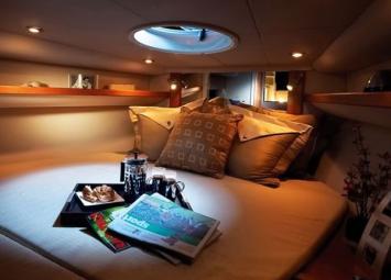 Yachtcharter Sunseeker Superhawk 43_cabine