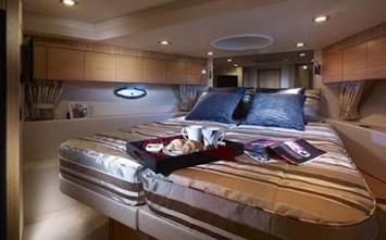 Yachtcharter sunseeker portofino 46 Kabine