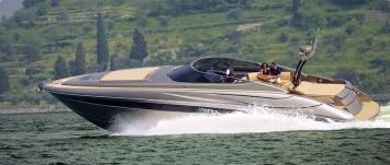 Yachtcharter Rivale (3Cab/3WC) Seitenansicht