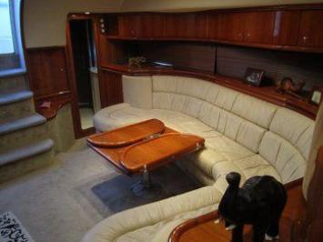 Yachtcharter Sunseeker Camargue 51 (3Cab/2WC) Salon
